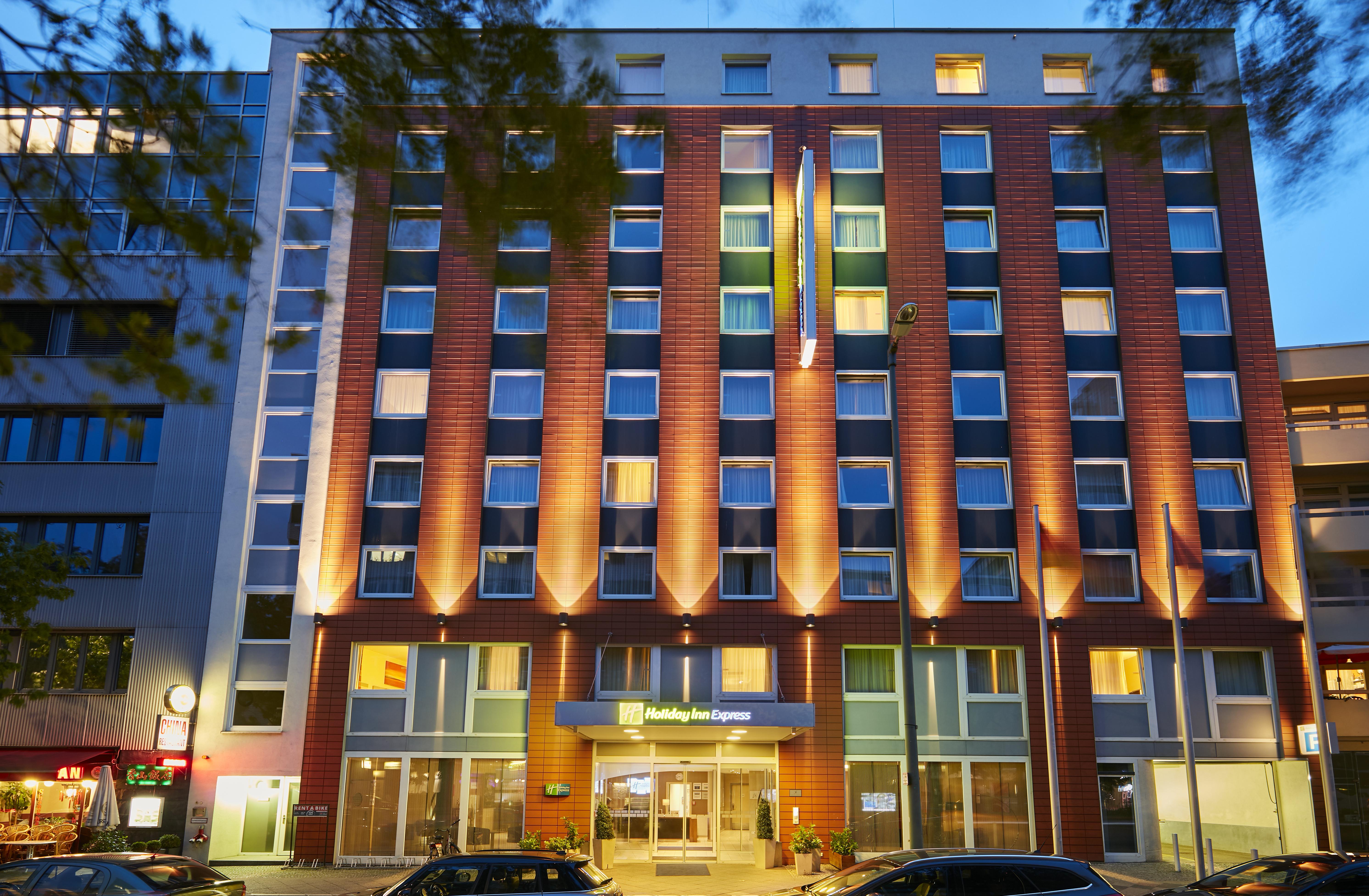 Holiday Inn Express Berlin City Centre West — Fotos 1