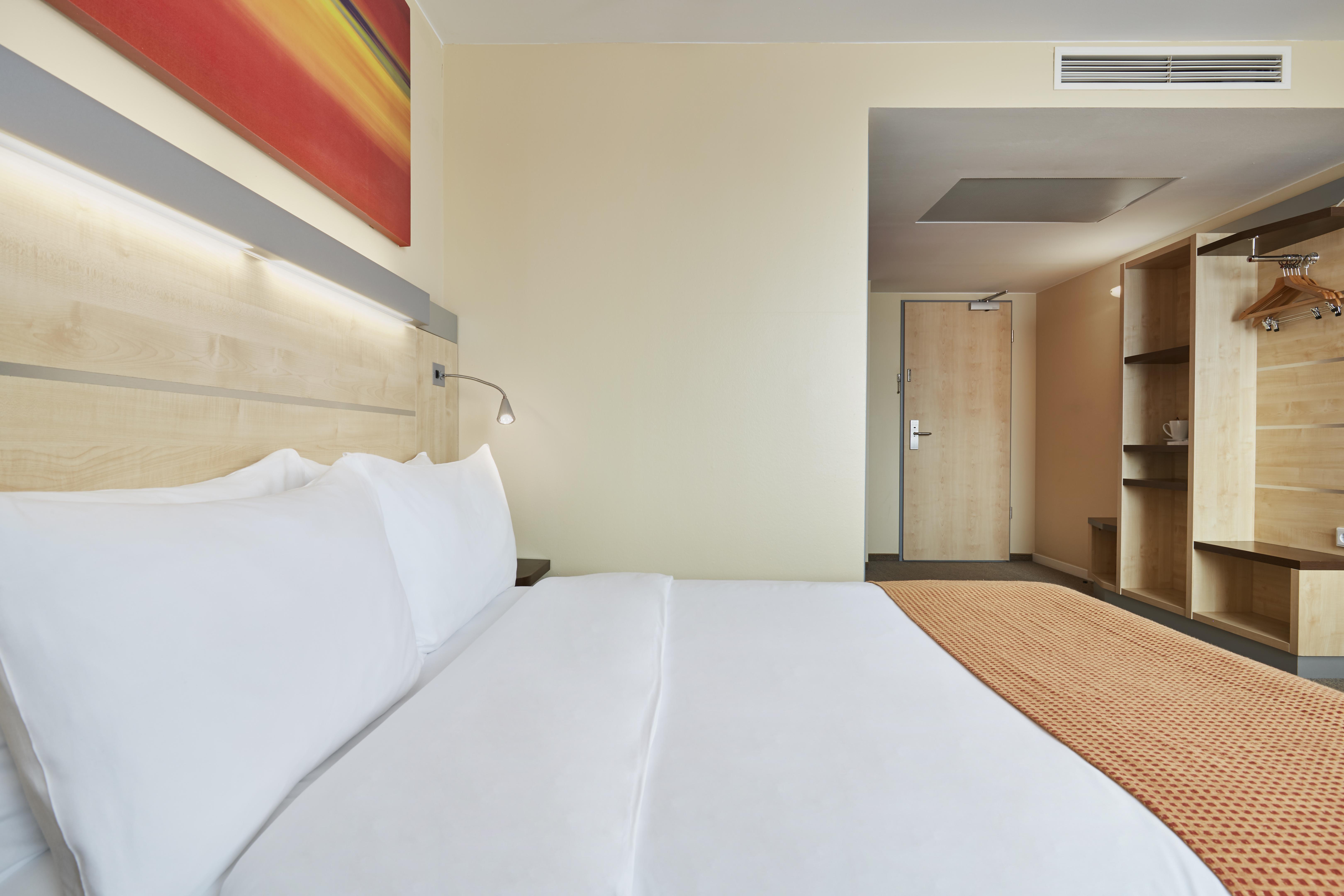 Holiday Inn Express Berlin City Centre West — Fotos 3